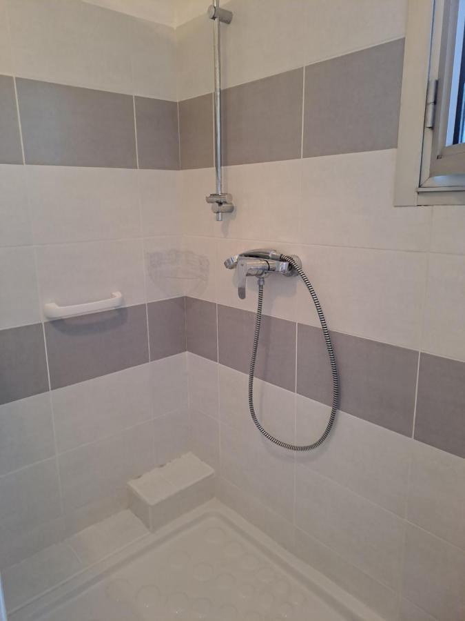 T2 A 2min Du Centre +parking Appartement LʼIsle-sur-la-Sorgue
